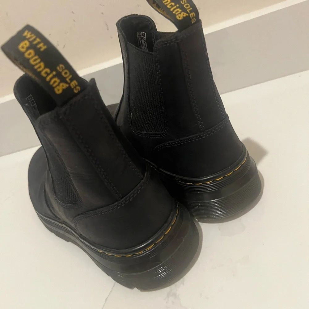 Doc Martens Embury Boots Size 9 M Size 10‎ L